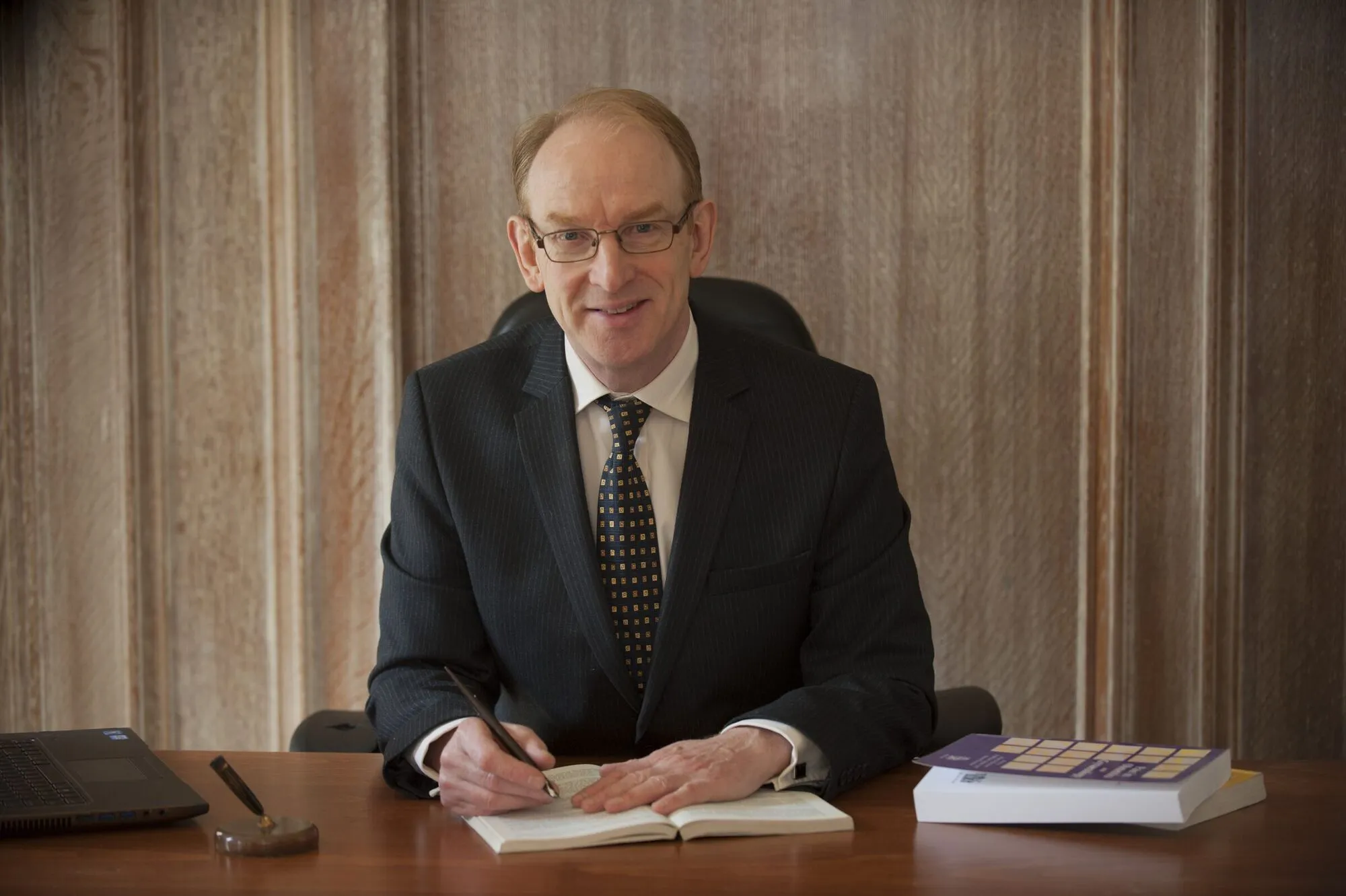 Relaxed executive business portrait by Helen Tinner