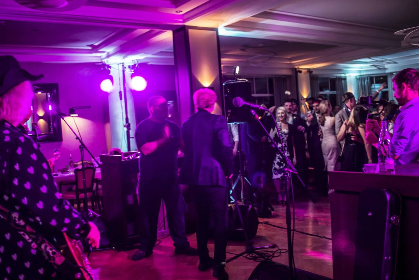 Destination wedding celebration at Lake Annecy